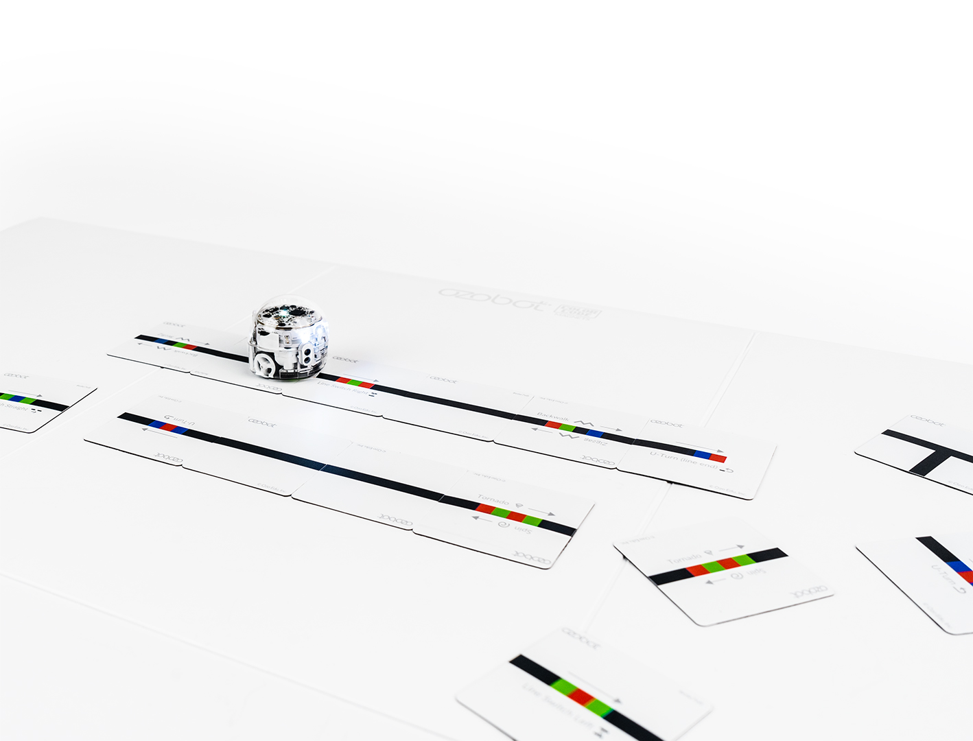 Artikelbild 2 des Artikels “Ozobot Spezialbewegungsset – Magnetische Erweiterung “