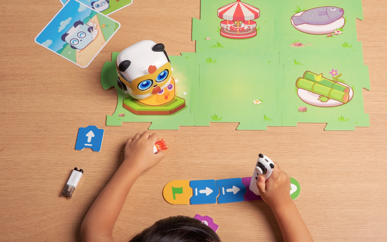 Artikelbild 2 des Artikels “MAKEBLOCK mTiny Discover Kit – Programmieren ohne Bildschirm für Kinder “