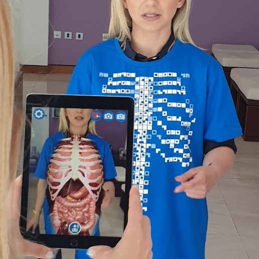 Artikelbild 2 des Artikels “Virtuali-Tee AR-T-Shirt – Anatomie erleben im digitalen Biologieunterricht “