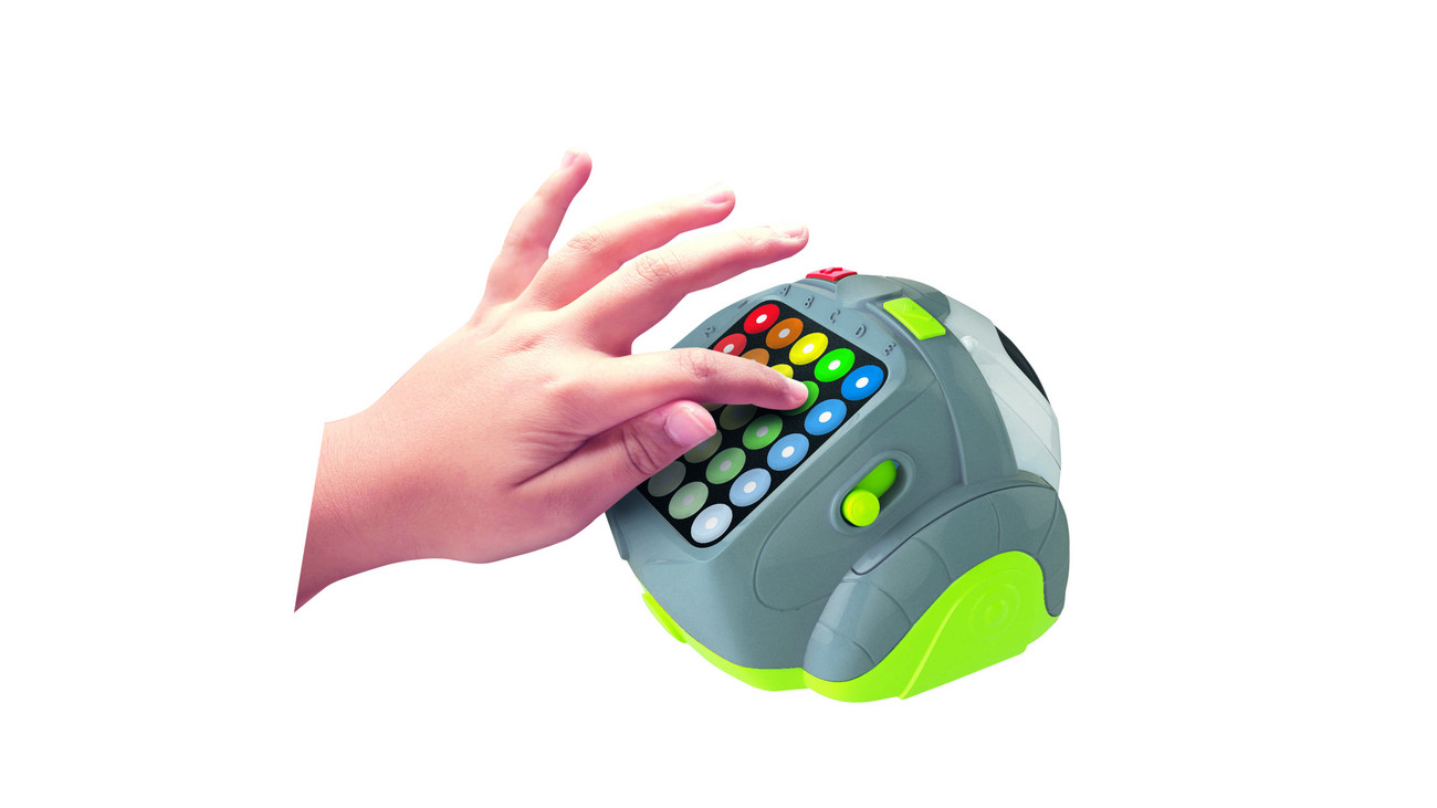 Artikelbild 3 des Artikels “Clementoni Roboter „Bubble“ – Programmieren lernen ab 4 Jahren “