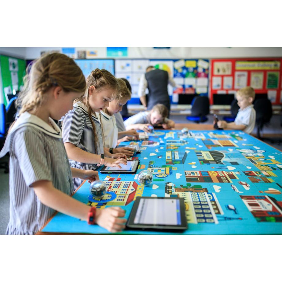 Artikelbild 4 des Artikels “Sphero Code Mat City/Golf – Programmieren & MINT ab 8 Jahren “