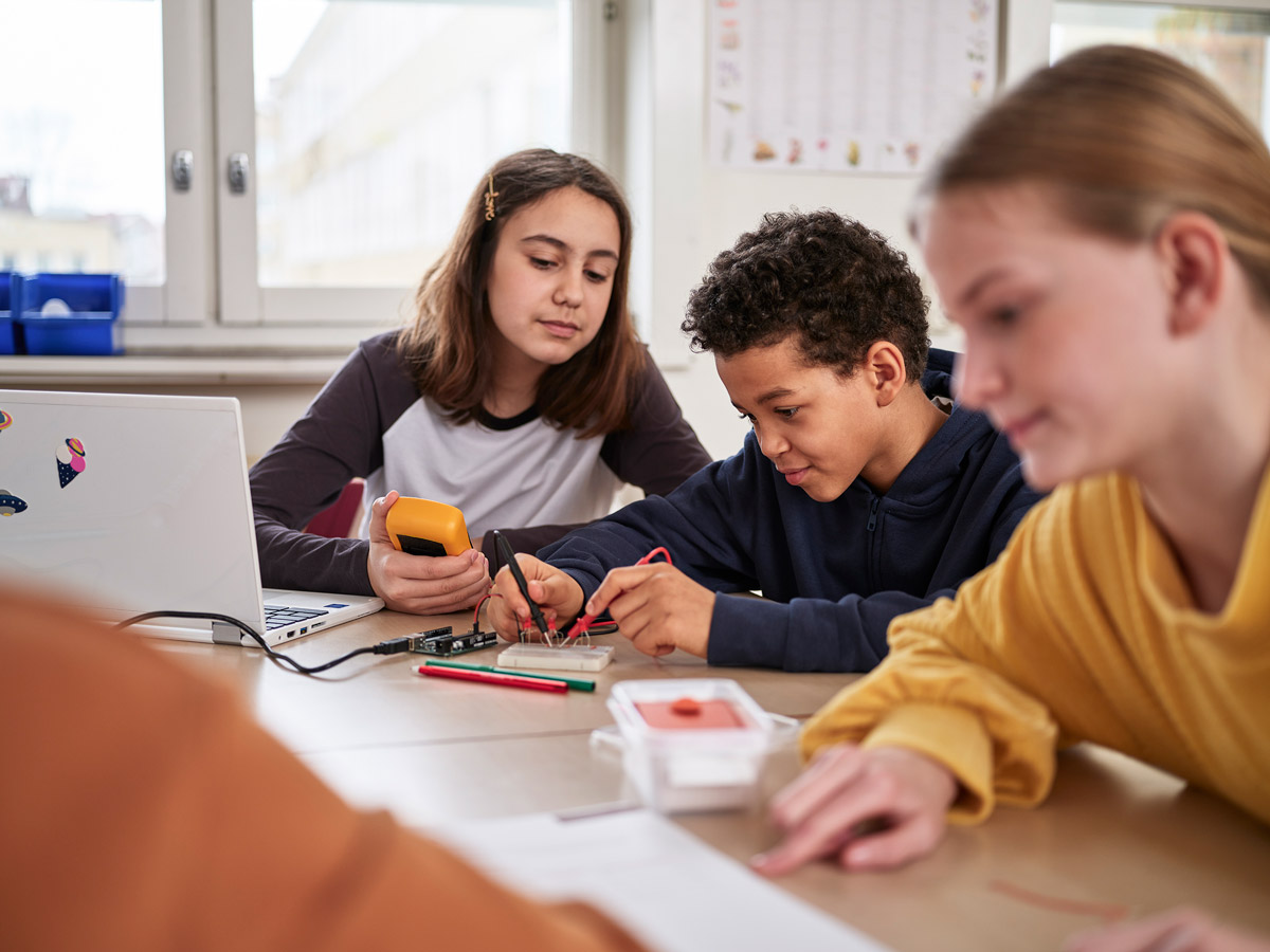 Artikelbild 6 des Artikels “Arduino Starter Kit – Programmieren in der Sek I “